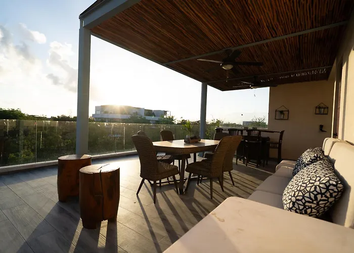 Amazing Penthouse & With Private Pool, Terrace , Roof And Hot Tub In Jungle