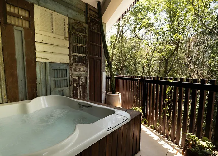 Amazing Penthouse & With Private Pool, Terrace , Roof And Hot Tub In Jungle Apartamento